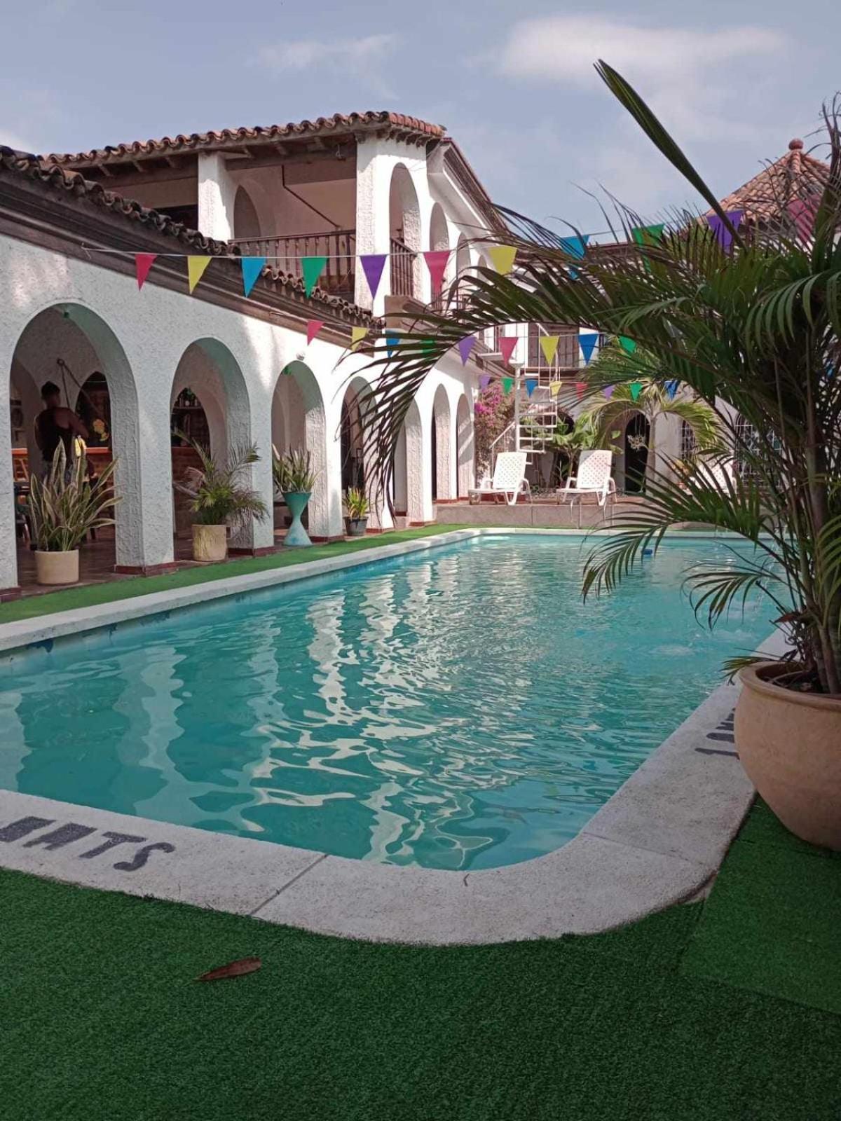 The Chill In Mansion Hostel Santa Marta Ngoại thất bức ảnh