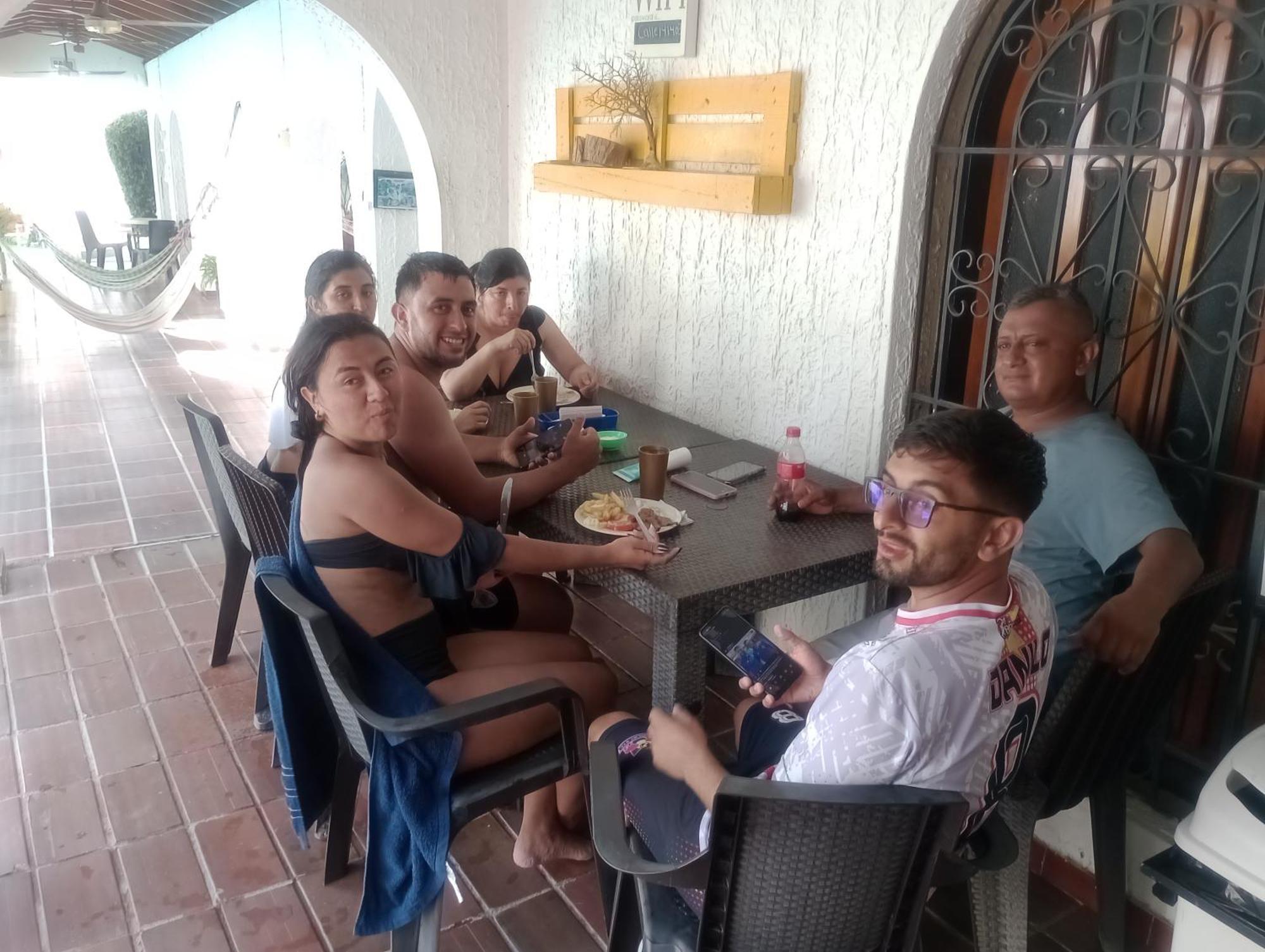 The Chill In Mansion Hostel Santa Marta Ngoại thất bức ảnh